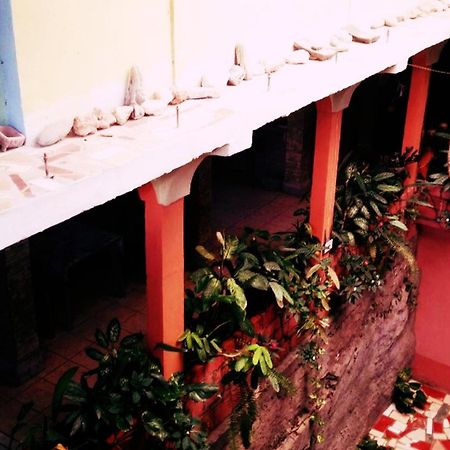 Hotel & Hostal Yaxkin Copan Номер фото
