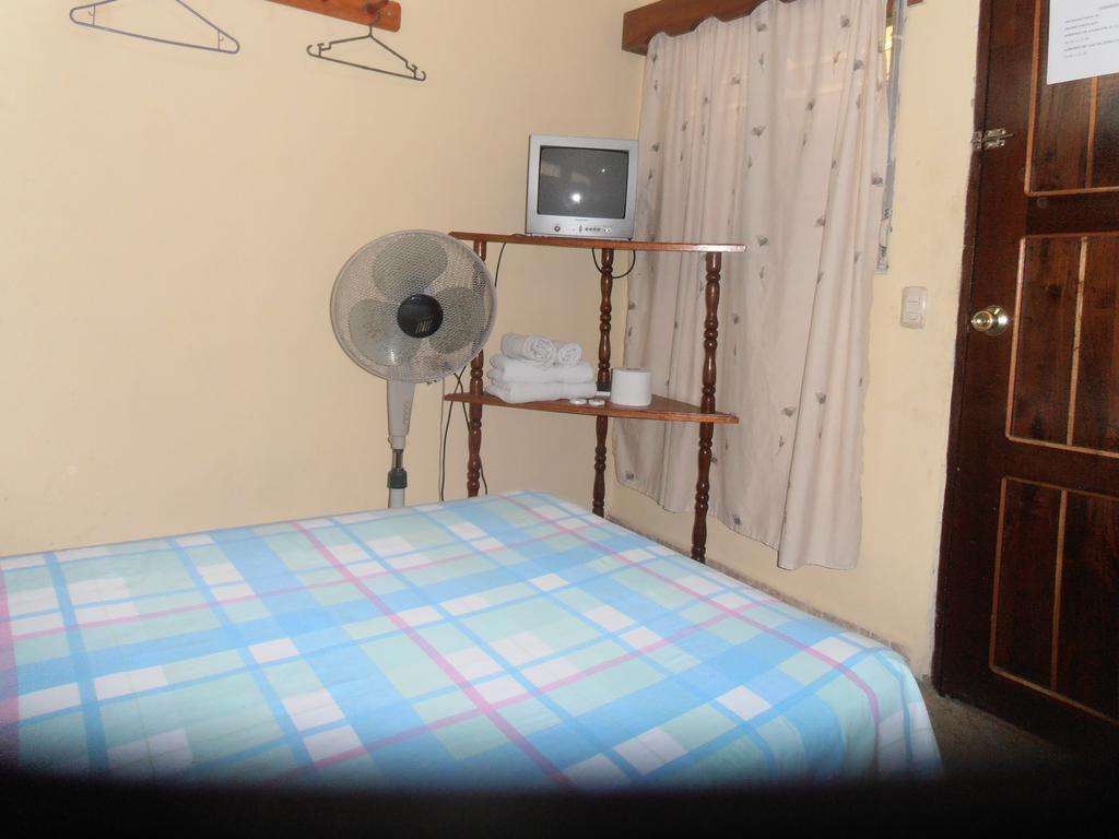 Hotel & Hostal Yaxkin Copan Экстерьер фото